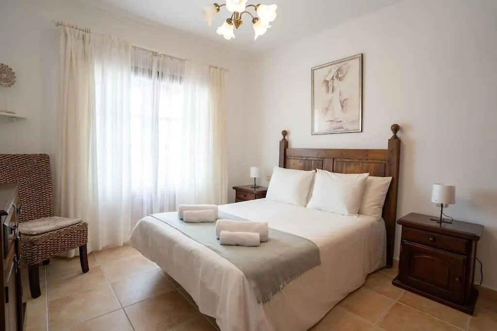 בית נופש פלאיה בלנקה Beautiful Home In Lanzarote 5 Mins From Marina