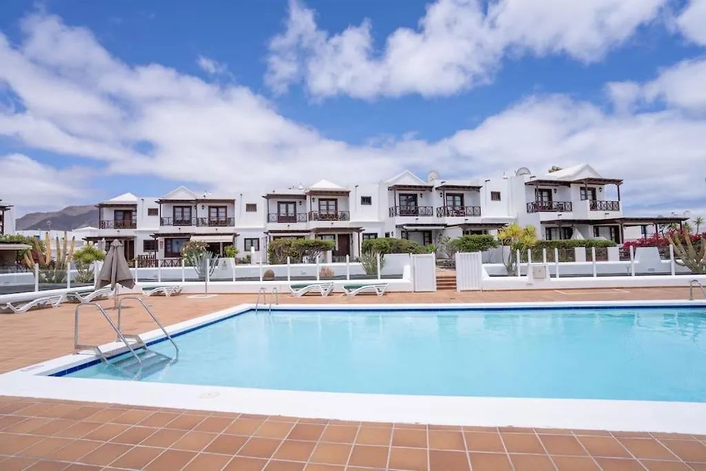 בית נופש פלאיה בלנקה Beautiful Home In Lanzarote 5 Mins From Marina
