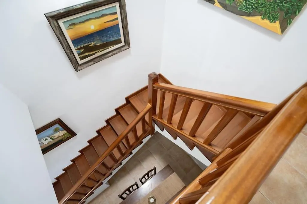 פלאיה בלנקה Beautiful Home In Lanzarote 5 Mins From Marina 0*, פלאיה בלנקה