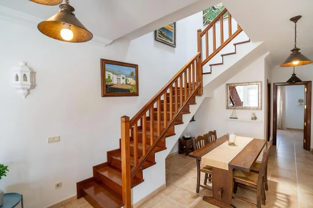 פלאיה בלנקה Beautiful Home In Lanzarote 5 Mins From Marina