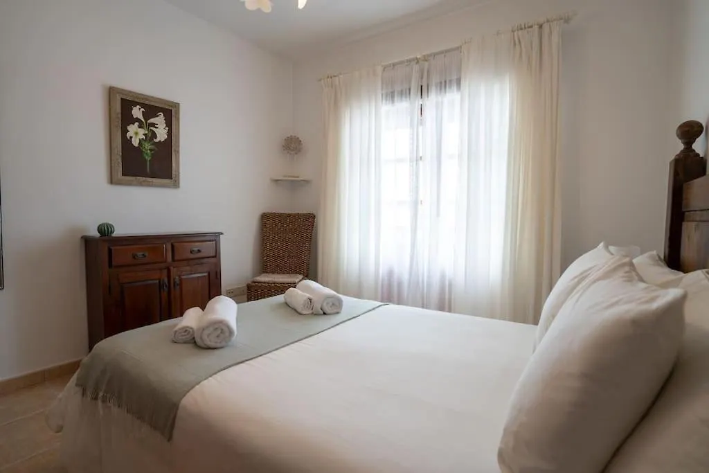 Beautiful Home In Lanzarote 5 Mins From Marina Playa Blanca  Playa Blanca (Lanzarote)